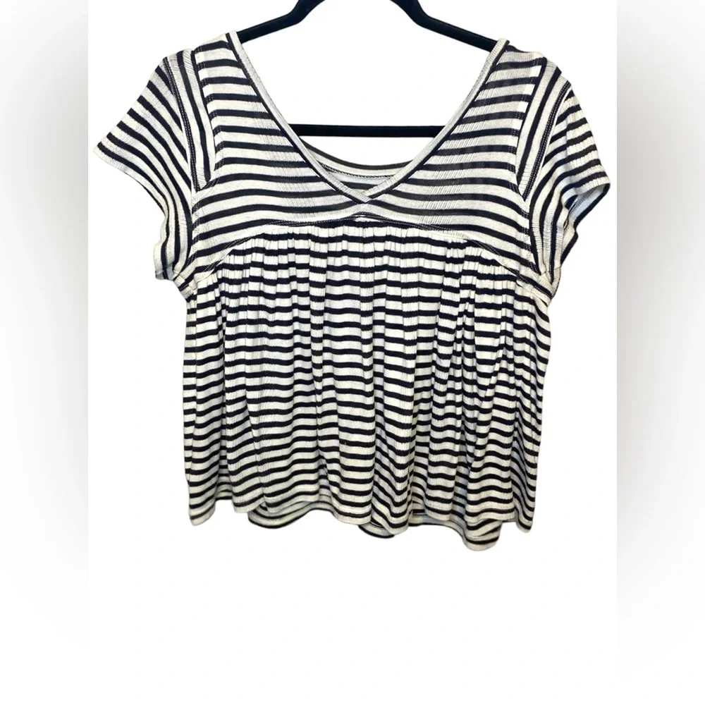 Free People | Medium black and white striped babydoll Jojo tee‎
